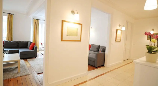 Eiffel Tower flat 888, Забронировать Апартаменты/квартира Париж Иль-де-Франс, рядом с Espace Nadeshiko Paris France