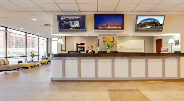 Holiday Inn & Suites Chicago - Downtown by IHG