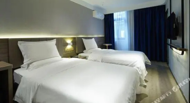 7 Days Premium Hotel (Deyang Wuzhou Square store), Book Hotel Deyang Sichuan