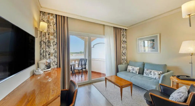 Полулюкс El Coto Boutique & Spa Hotel