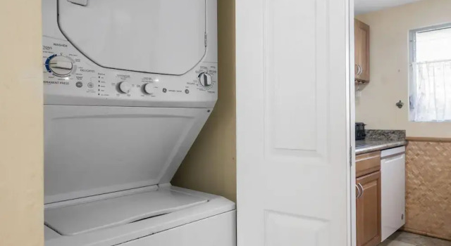 Номер Standard Steps From Lanai to Beach - AC & Wifi - Affordable- Vrkcv