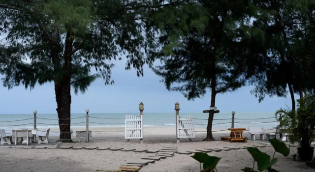 Baan Kratom Tong by the sea, Rezervovat Apartmán Hotely v Petchaburi s parkováním, Parkování