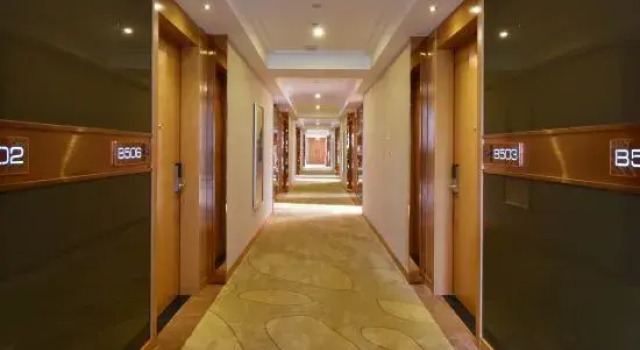 Wan Li Hong Grand Hotel, Rezerwuj Hotel Hotele w Shenzhen z parkingiem, Parking