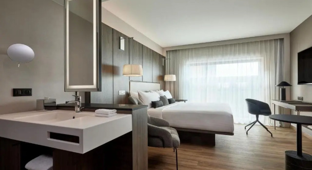 Номер Standard AC Hotel by Marriott Strasbourg