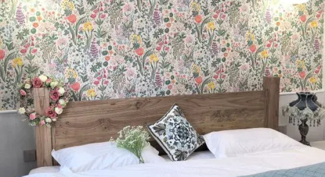 Люкс Yining Pantaohui Homestay (Ile River Scenic Area)