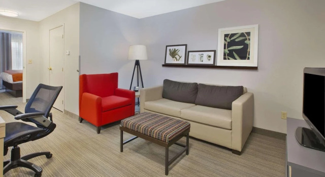 Люкс c 1 комнатой Country Inn & Suites by Radisson, Big Rapids, MI