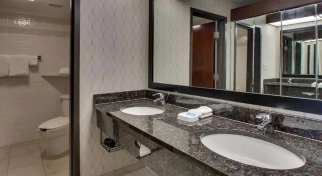 Двухместный люкс Heritage Inn & Suites The Woodlands, Trademark by Wyndham
