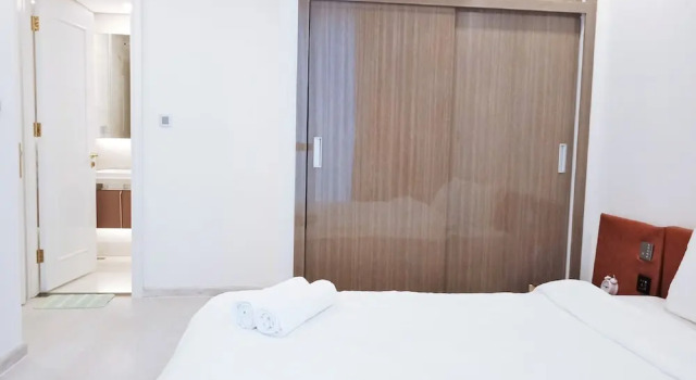 Апартаменты с 2 комнатами с балконом и с видом на внутренний двор Vinhomes Golden River Ruby
