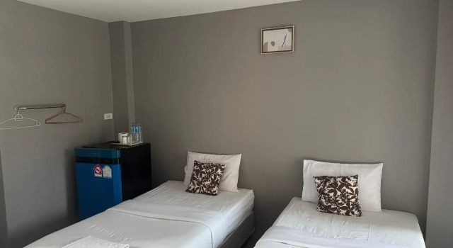 B and B Hotel