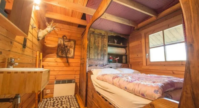 Charming Chalet in Durbuy Near Adventure Valley, Забронировать Шале Коттеджи Дюрбюи, Коттедж