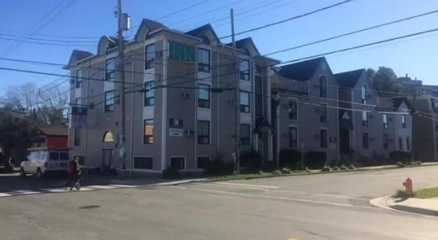 Commons Inn