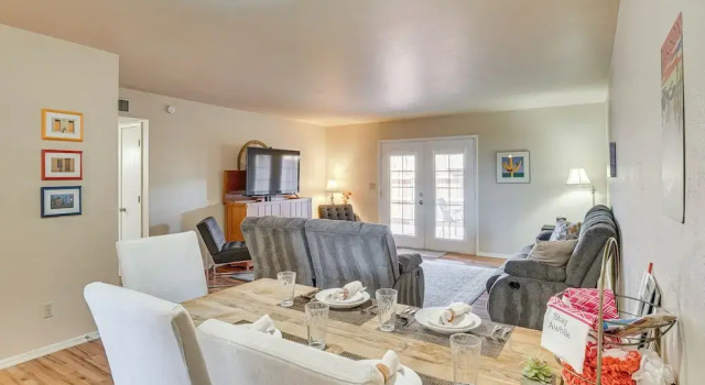 5 Mi to Dtwn: Tucson Townhome w/ Pool Access!, Varaa Huoneisto Tucson Arizona