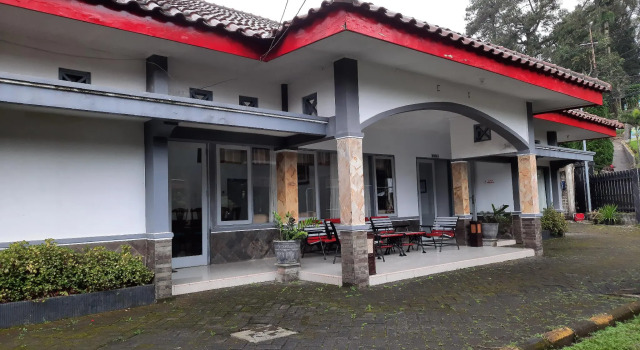 Sinergi Hotel Tretes, Book Hotel Billige hoteller i Prigen