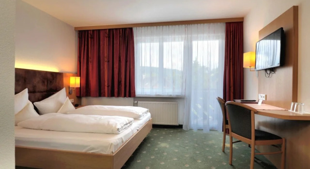 Двухместный номер Standard с балконом Hotel Gasthaus Löwen