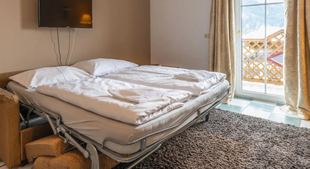 Четырёхместный номер Standard с 3 комнатами Hotel Rothirsch by Skinetworks
