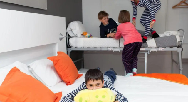 Четырёхместный номер Standard Hotel Bed4U Pamplona