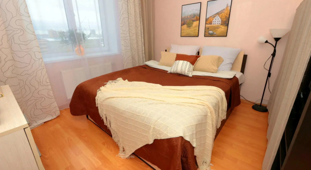 Apartments on Kosmonavtov highway 120, Prenota Appartamento Dzerzhinsky City District 