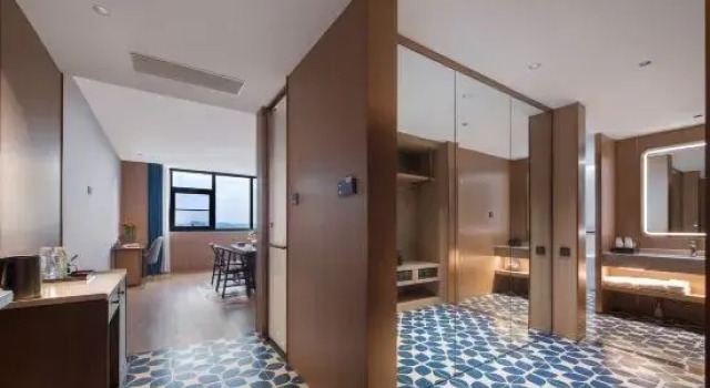 Люкс Executive Hawthorn by Wyndham（FenghuangGucheng Visitor Center）