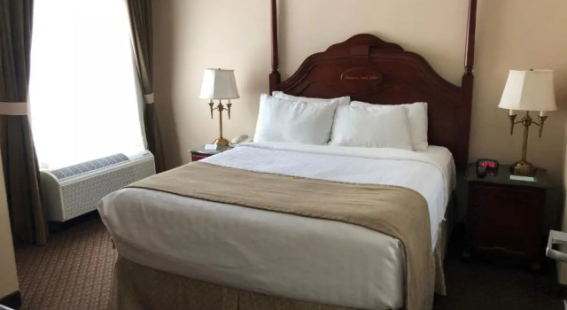 Двухместный люкс Chateau Saint John Trademark Collection by Wyndham