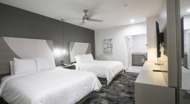 Четырёхместный семейный номер Standard House Hotel