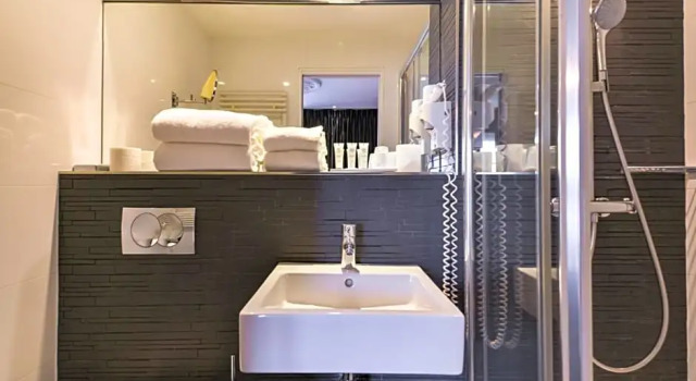 Номер Superior First Hotel Paris Tour Eiffel