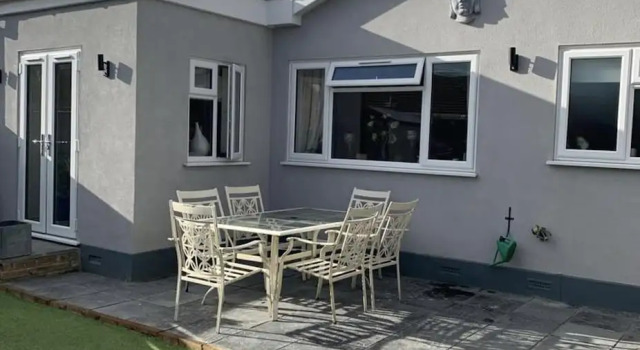 Коттедж Beautiful 2-bed Bungalow in Canvey Island