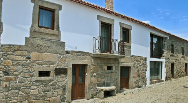 Casa Dos Poços, Забронировать Гостевой дом Гостевые дома Фигейра-ди-Каштелу-Родригу, Гостевой дом