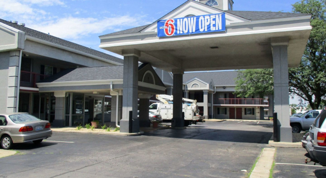 Motel 6 Alsip, IL