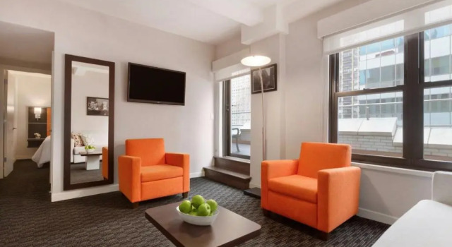 Четырёхместный люкс Signature Hotel Edison Times Square