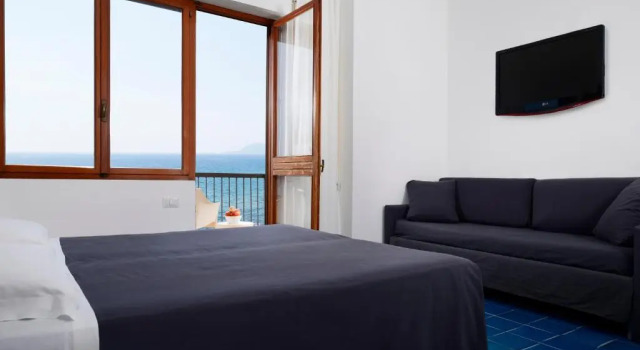 Трёхместный номер Standard с видом на море Hotel La Playa