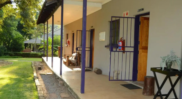 Двухместный номер Standard Big Tree B&B and Guest House
