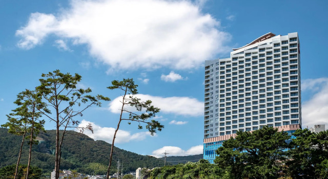 Номер Deluxe Ramada Suites by Wyndham Geoje