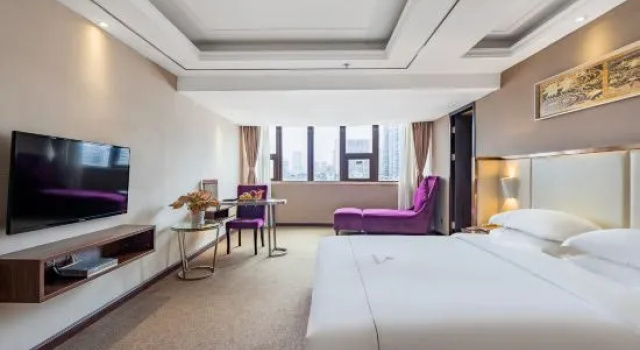 Люкс Rong jin Hotel (Beihai Railway Station)