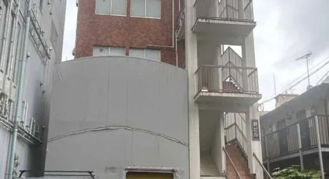 100 square meters, 8 min walk to Shinjuku major station, Quiet, Забронировать Отель Токио Токийский столичный округ, рядом с Shinjuku Sports Center