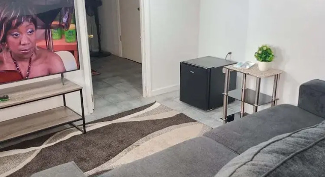Fada Guest House Bergen St Newark NJ, Забронировать Гостевой дом Отели Ньюарк с парковкой, Парковка