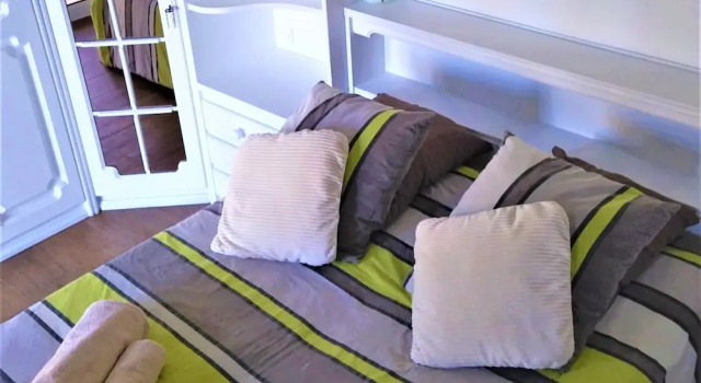 Comfy Apartment in Vinkuran With the Beach Nearby, Забронировать Апартаменты/квартира Афон 