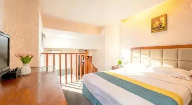 Семейный люкс Deluxe Дуплекс Niufeng Hotel (Chongqing Jiangbei International Airport Air Port Plaza Metro Station Store)