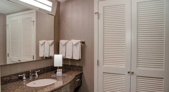 Люкс Courtyard by Marriott Chapel Hill
