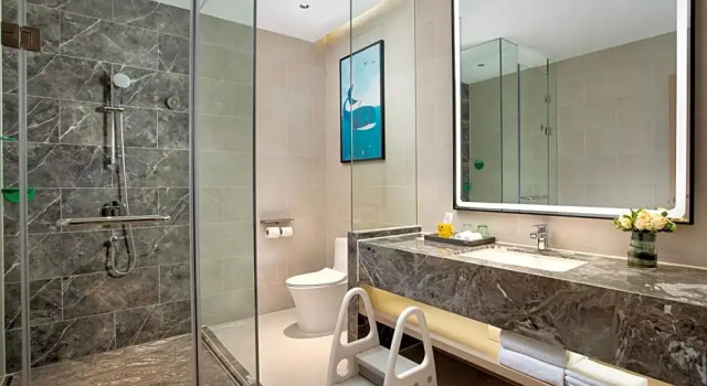 Двухместный семейный люкс c 1 комнатой Holiday Inn Shanghai Dishui Lake by IHG