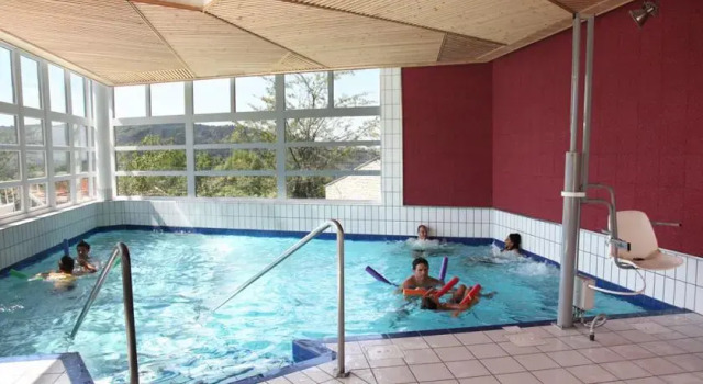 Village Vacances Là O, Забронировать Отель Ле Брюжерон Пюи-де-Дом