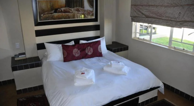Hadassa Guest House, Book Guesthouse Hotels in Otjiwarongo with Parking, Parking