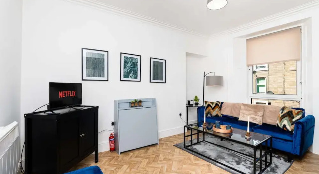 2 Bedroom Apartment-free Parking, Забронировать Апартаменты/квартира Отели Шотландских границ с парковкой, Парковка