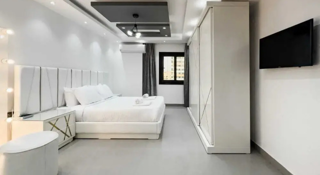 Xuru Stays I The Bold & Bright 3bdr Apt. 15 Min To Airport, Rezervovat Apartmán Nasr City 