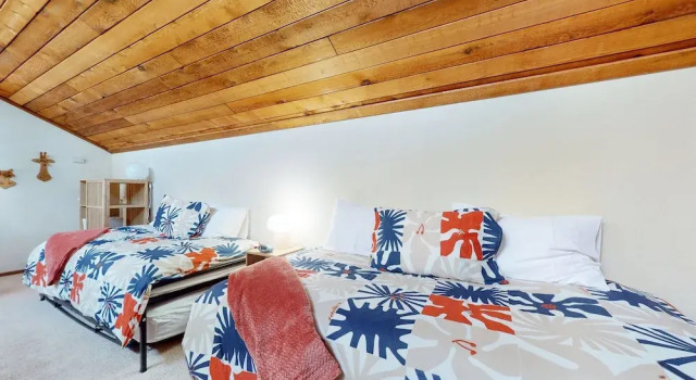 Mammoth Sierra Townhomes #25 3 Bedroom Condo, Забронировать Апартаменты/квартира Маммот-Лейкс Маммот, рядом с Поле для гольфа Snowcreek
