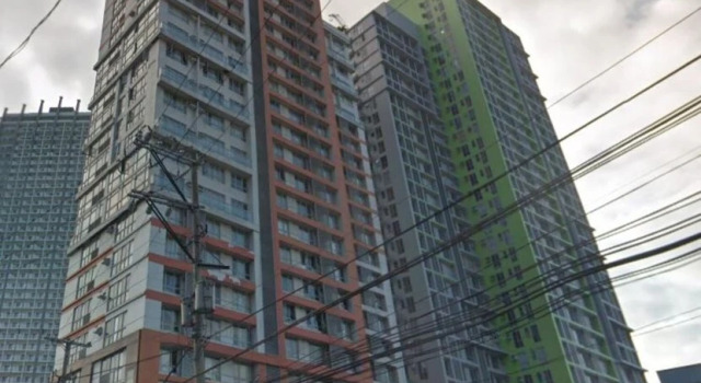 OYO 215 Sunshine City Suites, Забронировать Отель Отели Патерос с бассейном, Бассейн