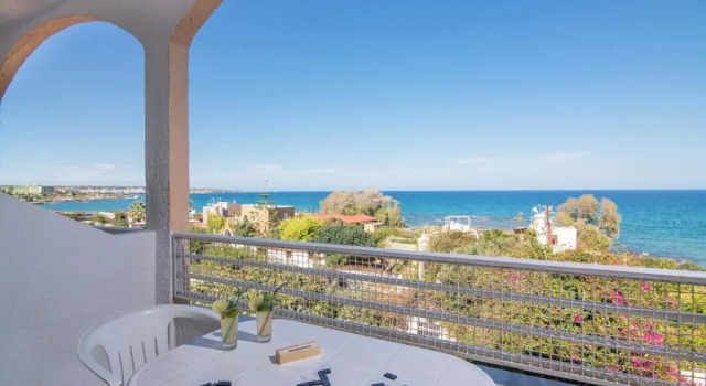 Апартаменты c 1 комнатой с видом на море Iliostasi Beach Apartments