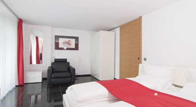 Maria Suites Apartments, Забронировать Апартаменты/квартира Отели Кельна с парковкой, рядом с Музей прикладного искусства в Кельне, Парковка