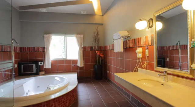 Deluxe Vierer Zimmer 2 Schlafzimmer Regale Motel