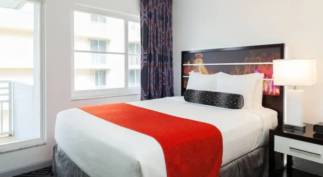 Люкс с 2 комнатами Solara Surfside