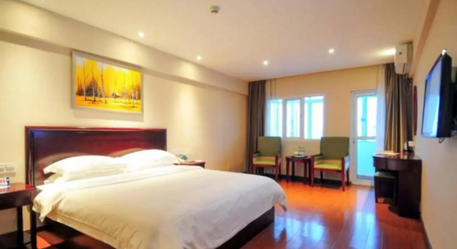 Номер Deluxe GreenTree Inn Hainan Haikou Haifu Road Provincial Government Express Hotel